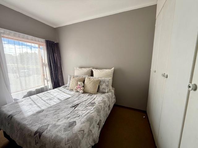 2 Bedroom Property for Sale in Langenhovenpark Free State